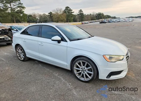 2015 Audi A3 Premium z USA, uszkodzony, nr VIN WAUACGFF2F1136176